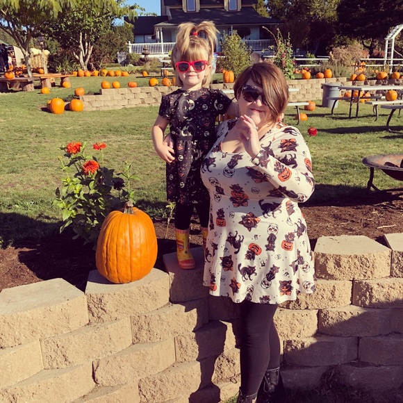 Meet your Posher, Christine - Picture 1 of 1